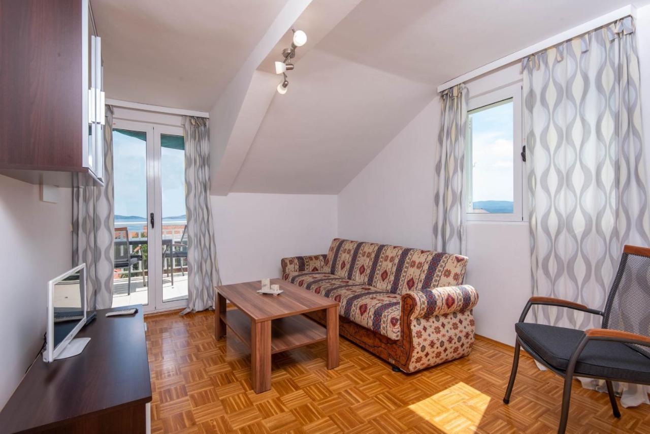 Holiday Apartments Zora 奥瑞比克 外观 照片